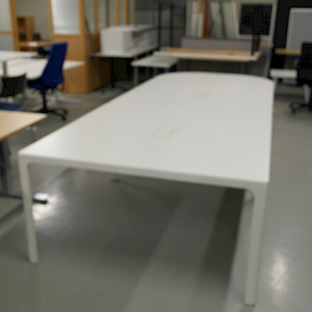 IKEA Bekant neuvottelupöytä